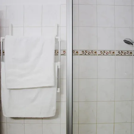 Ruth- Turmzimmer Anno1869 Herrenhaus Viecheln Pensjonat Behren-Lubchin