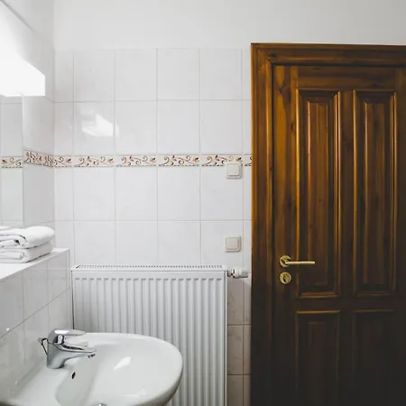 Ruth- Turmzimmer Anno1869 Herrenhaus Viecheln Pensjonat