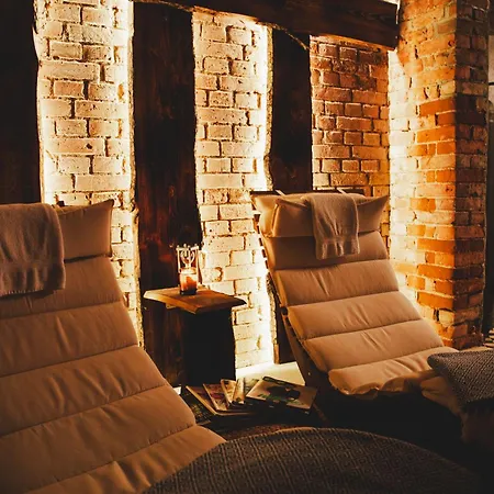 Pensjonat Ruth- Turmzimmer Anno1869 Herrenhaus Viecheln 3*