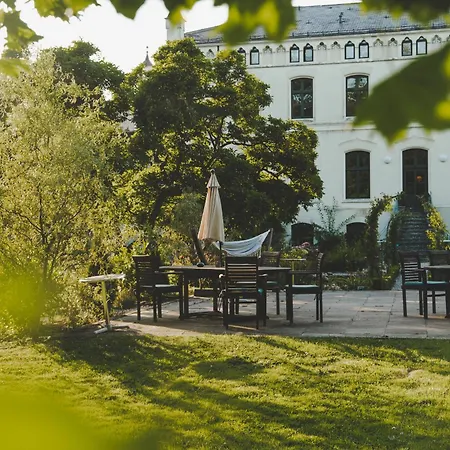 Pensjonat Ruth- Turmzimmer Anno1869 Herrenhaus Viecheln 3*