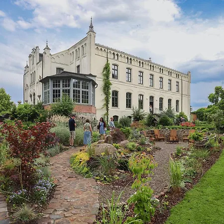 Ruth- Turmzimmer Anno1869 Herrenhaus Viecheln 3* Behren-Lubchin